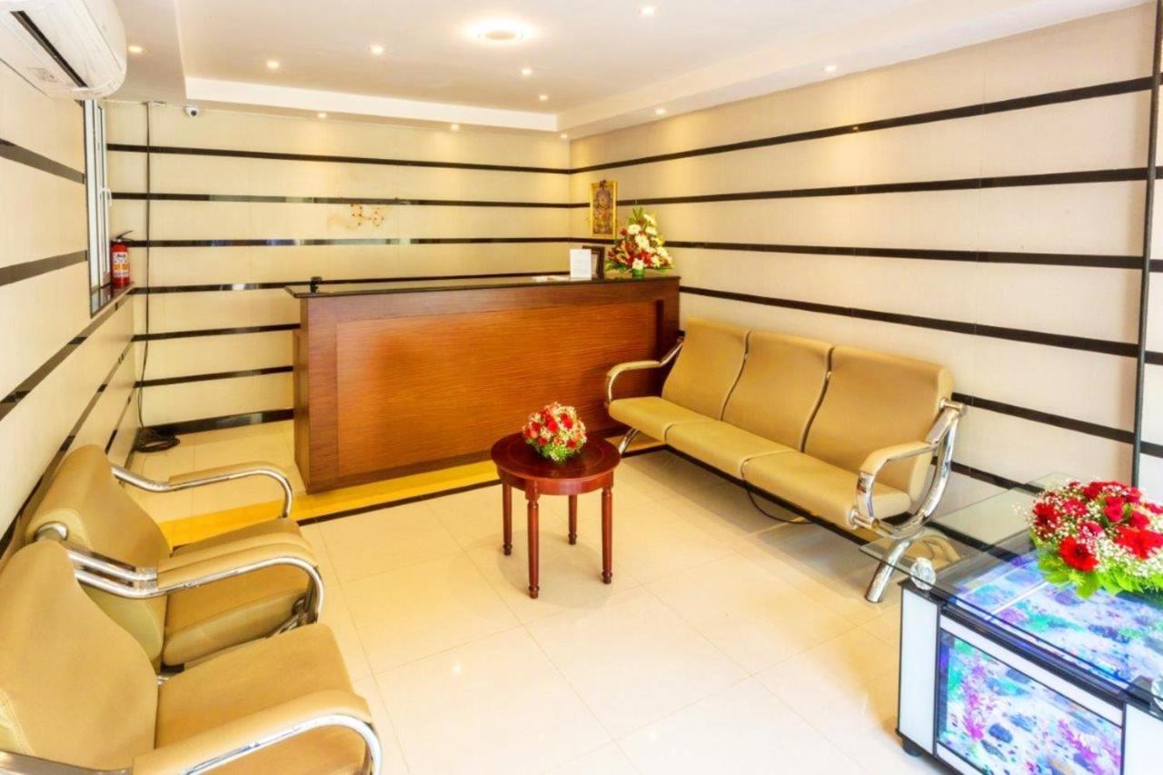 Genx Kr Inn Manyata Bangalore Buitenkant foto