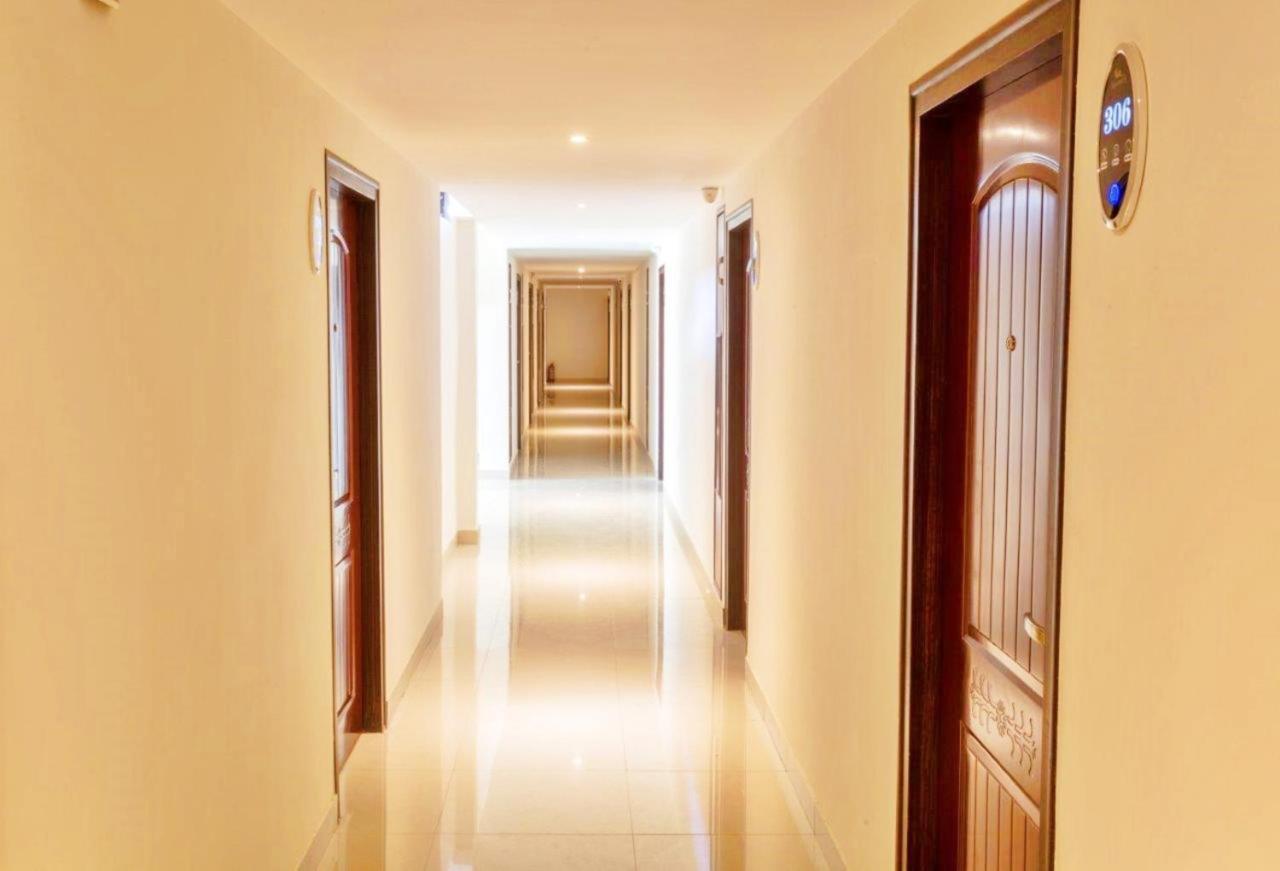 Genx Kr Inn Manyata Bangalore Buitenkant foto