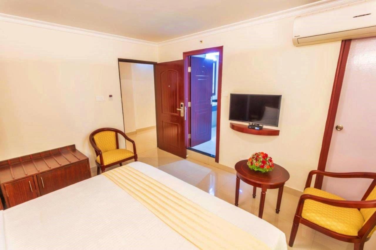 Genx Kr Inn Manyata Bangalore Buitenkant foto