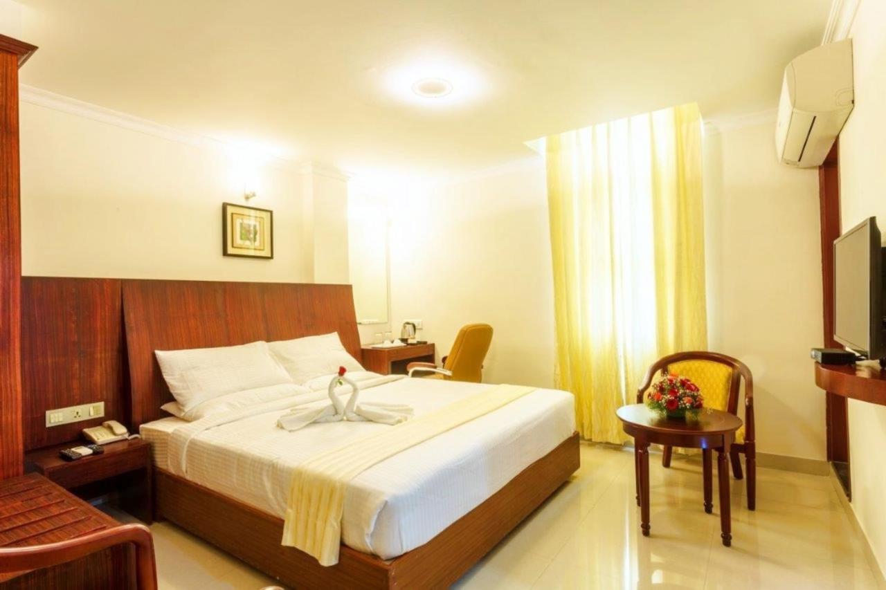 Genx Kr Inn Manyata Bangalore Buitenkant foto