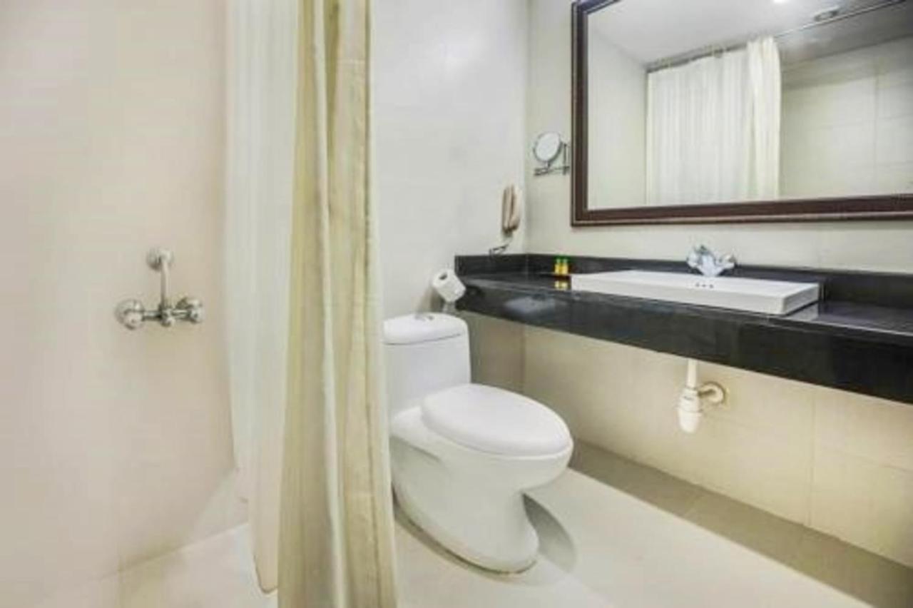Genx Kr Inn Manyata Bangalore Buitenkant foto